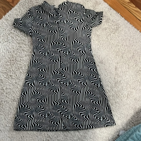 Girls Zara dress size 13-14 - Picture 3 of 3